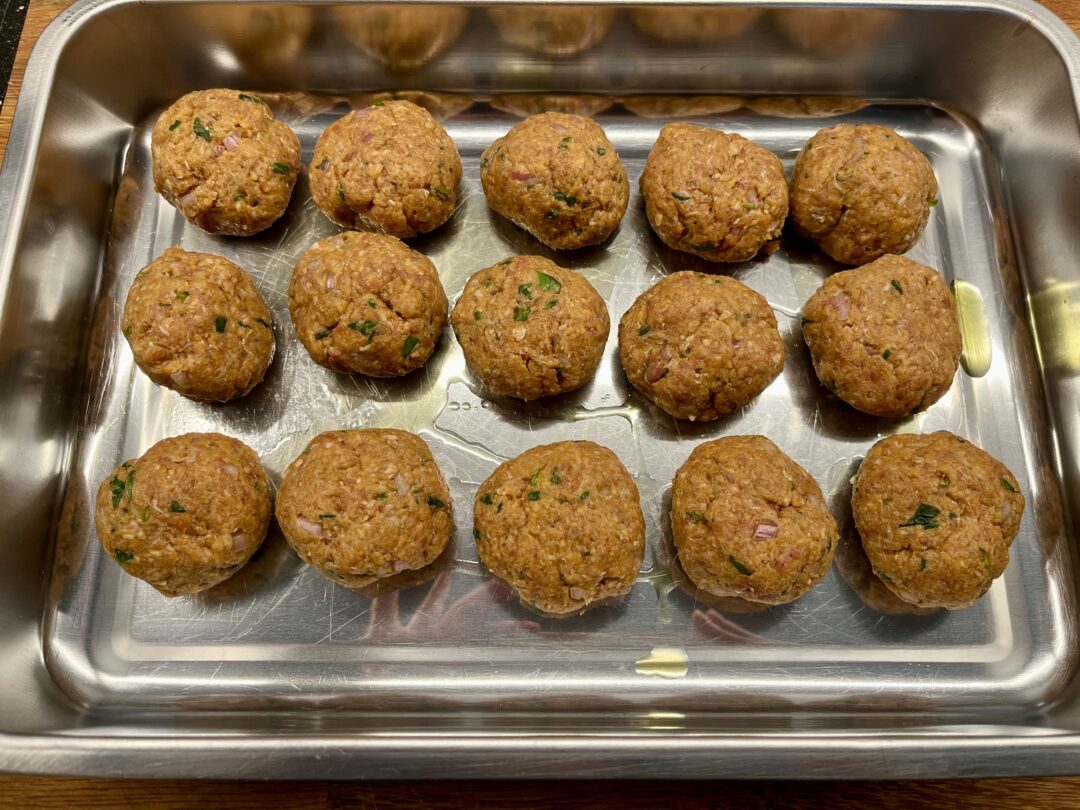 Leckere Ofenbällchen aus Rinderhack - topfkieker.de